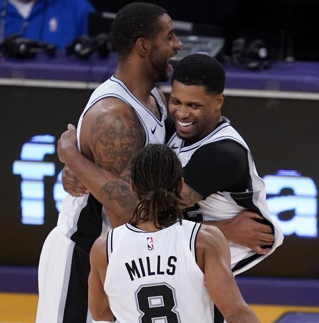 赛场上取得 赛场上取得